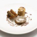Coquelet Farci (au bœuf, veau et saucisse I talienne),Millefeuille de Pommes Terre à la Crème de Cèpes, Courgettes Panées, Sauce au Merlot